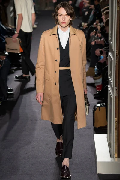 Look 33